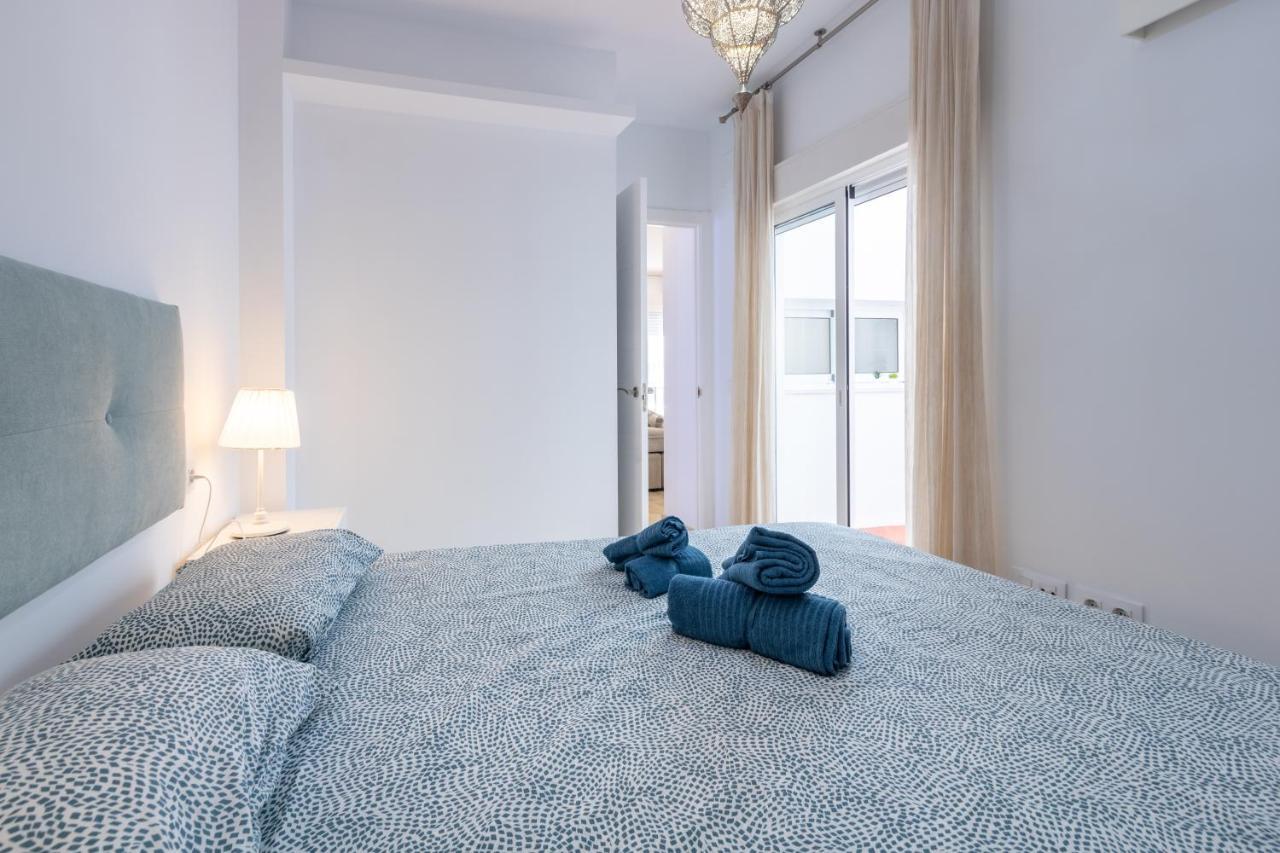 Charming 2 Bedroom Apartment Triana Bridge By Ocityzen Siviglia Esterno foto