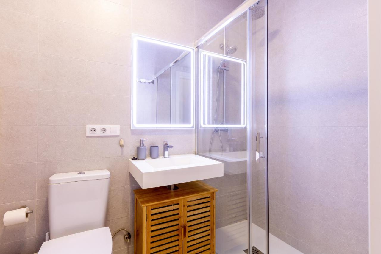 Charming 2 Bedroom Apartment Triana Bridge By Ocityzen Siviglia Esterno foto